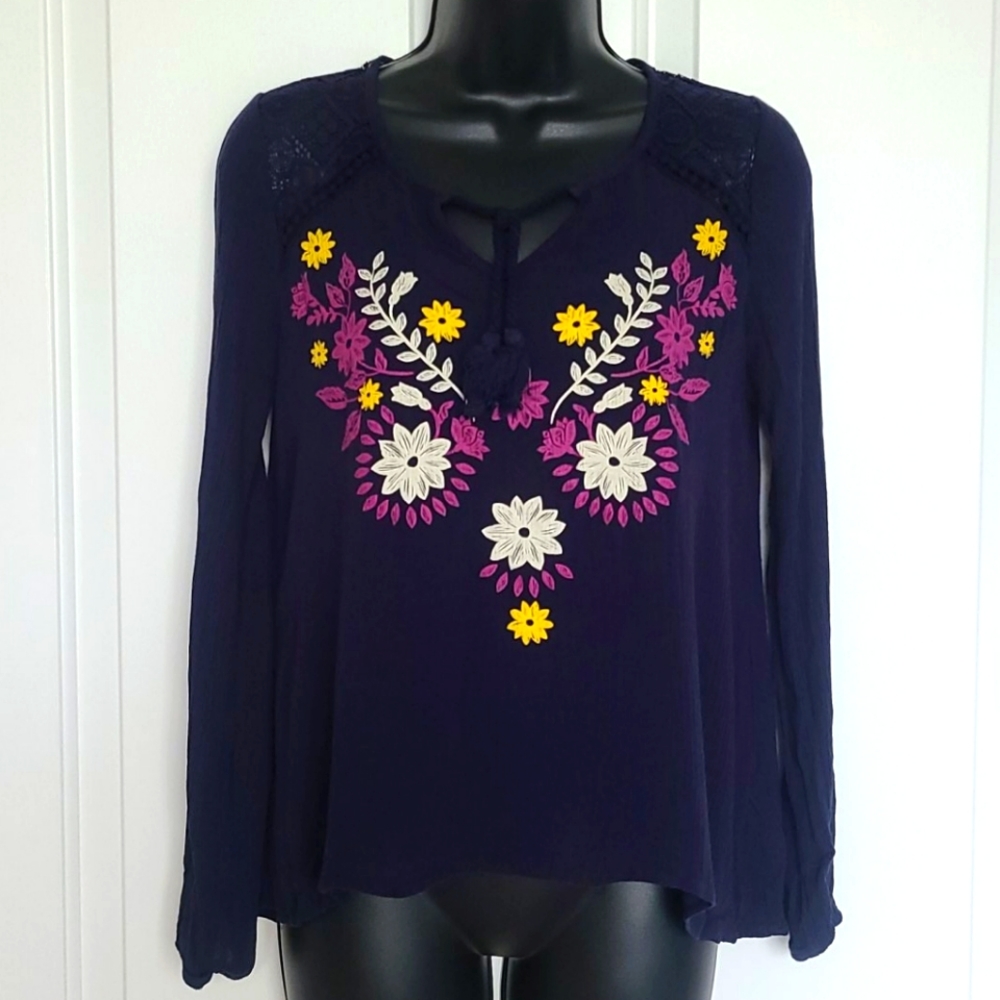 Taylor and sage top lace boho XS